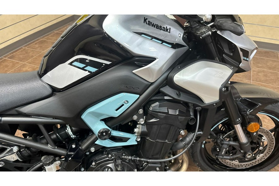 2025 Kawasaki ZR900SSFNN