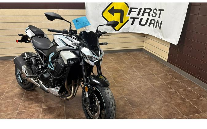 2025 Kawasaki ZR900SSFNN