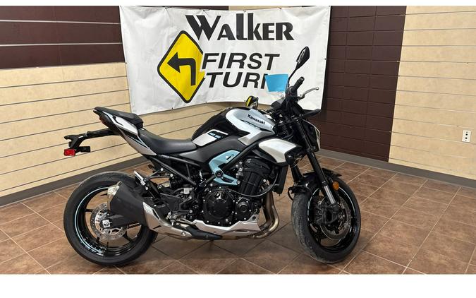 2025 Kawasaki ZR900SSFNN