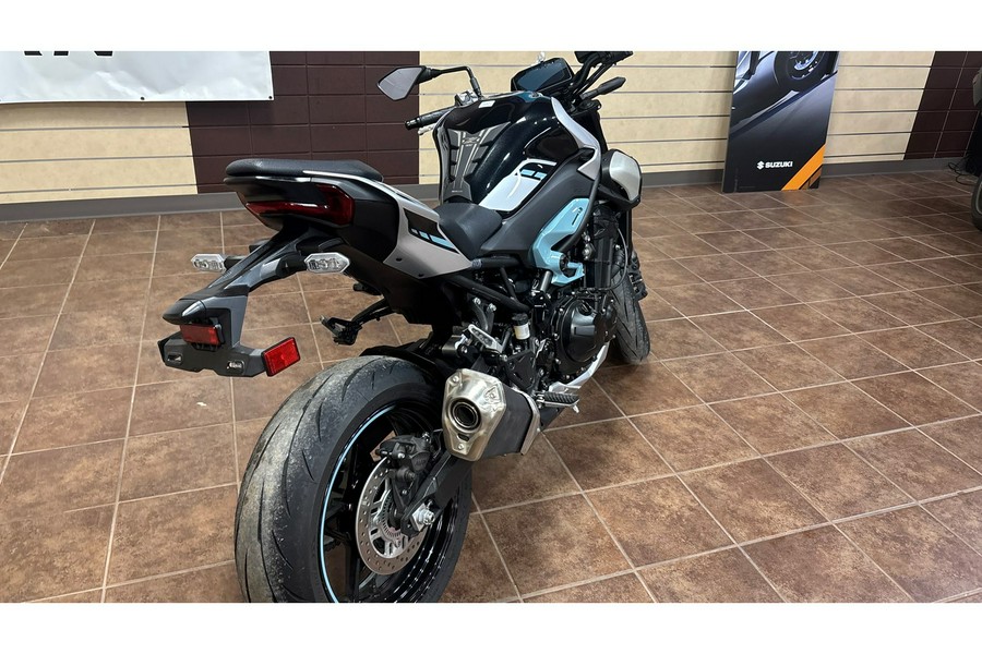 2025 Kawasaki ZR900SSFNN
