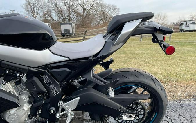 2026 CFMOTO 675SS - NEBULA BLACK