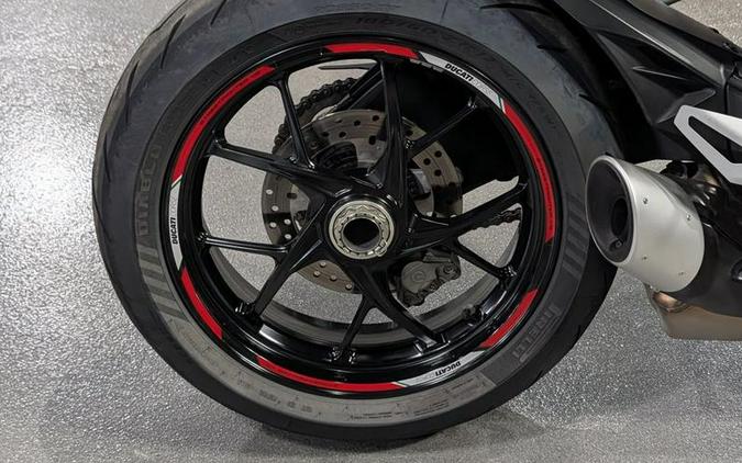 2022 Ducati V2 Streetfighter