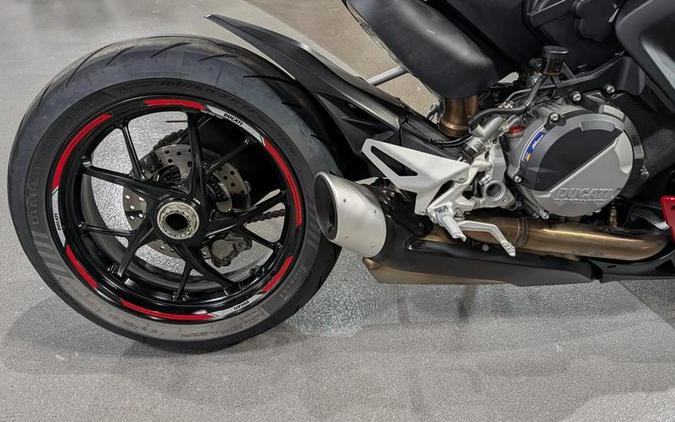 2022 Ducati V2 Streetfighter