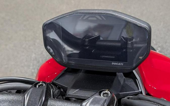 2022 Ducati V2 Streetfighter