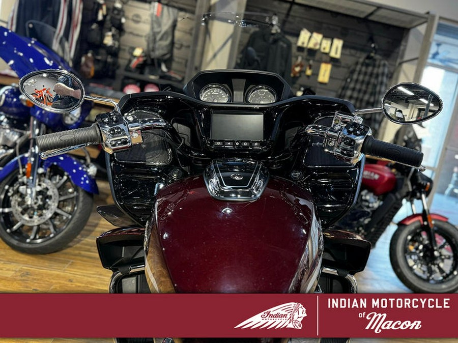 2022 Indian Motorcycle® Pursuit Limited Maroon Metallic/Crimson Metallic