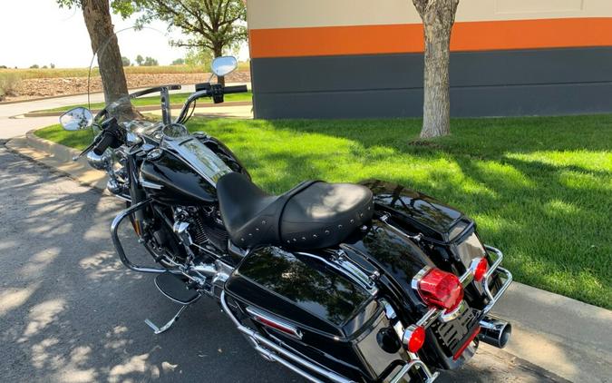 2020 Harley-Davidson Road King Vivid Black