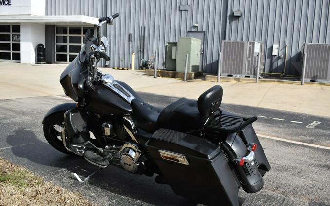 2013 Harley-Davidson Street Glide® – Classic Touring Bagger