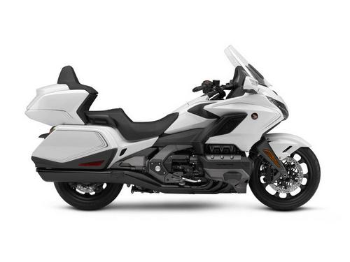 2020 Honda Gold Wing Tour DCT Test Review...