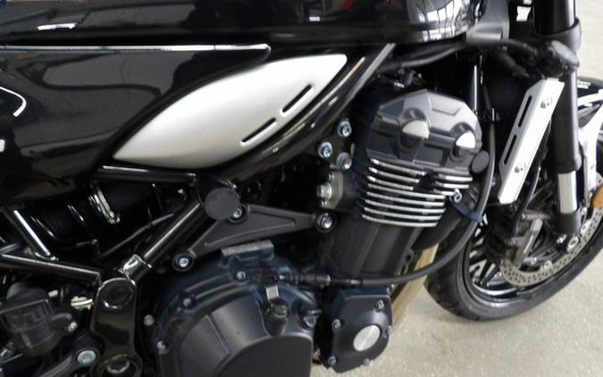 2018 Kawasaki Z900RS Metallic Spark Black