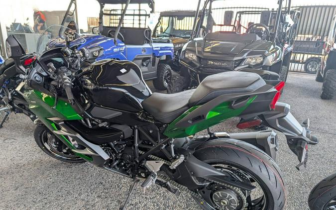 2025 Kawasaki NINJA H2 SX SE ABS Emerald Blazed Green/Metallic Diablo Black/Metallic Matte Graphenesteel Gray - 006172