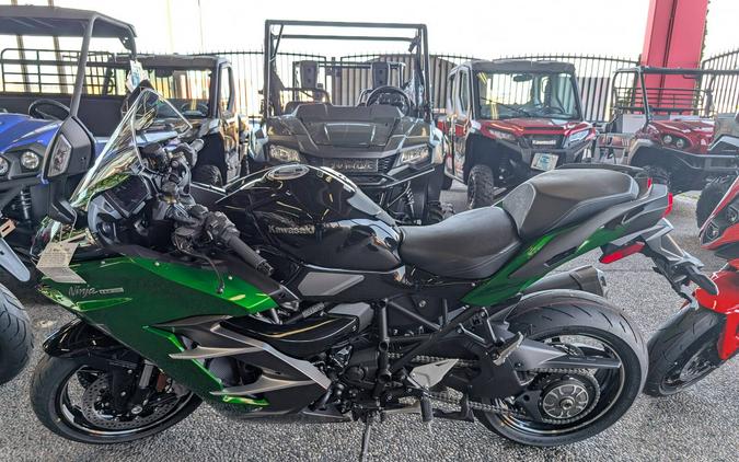 2025 Kawasaki NINJA H2 SX SE ABS Emerald Blazed Green/Metallic Diablo Black/Metallic Matte Graphenesteel Gray - 006172