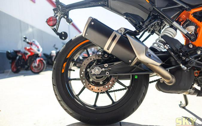 2023 KTM 390 Duke