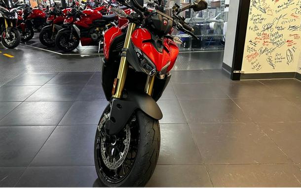 2026 Ducati Streetfighter V2