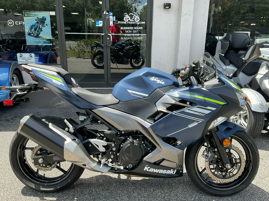 2022 Kawasaki Ninja 400