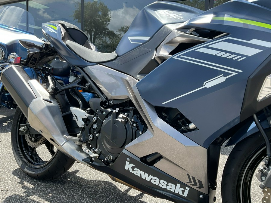 2022 Kawasaki Ninja 400