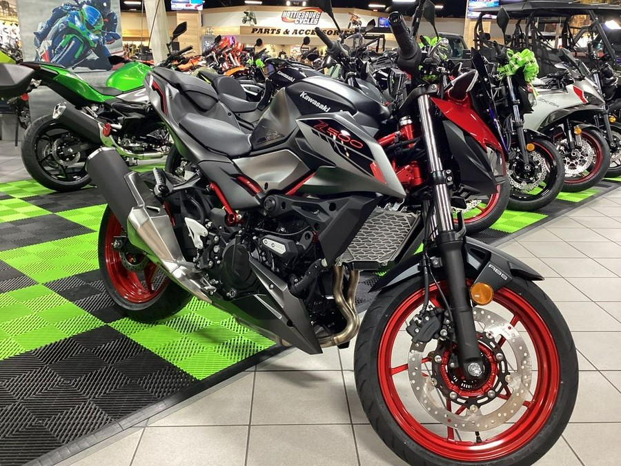 2024 Kawasaki Z500 SE ABS