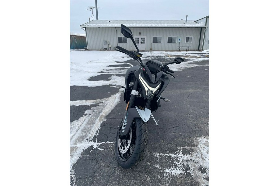 2026 CFMOTO 800NK - AEROLITE GRAY