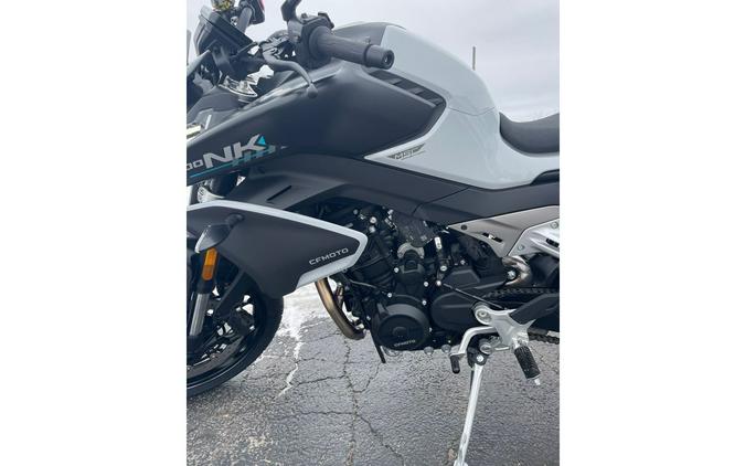 2026 CFMOTO 800NK - AEROLITE GRAY