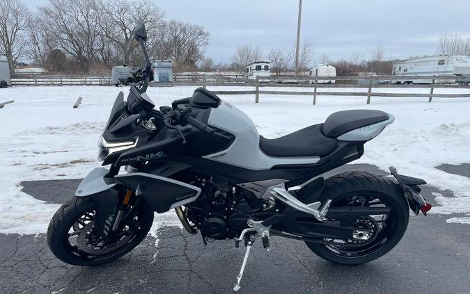2026 CFMOTO 800NK - AEROLITE GRAY