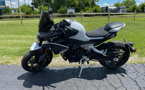 2026 CFMOTO 800NK - AEROLITE GRAY