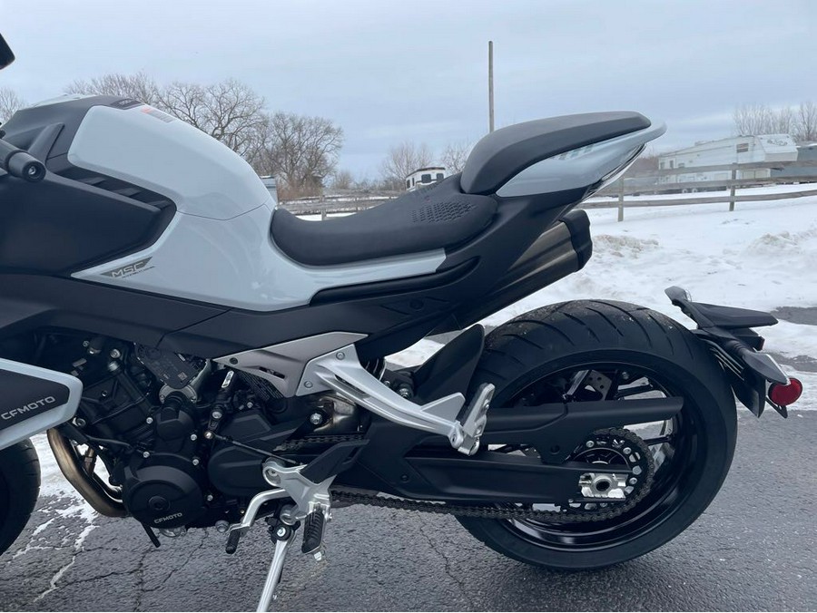 2026 CFMOTO 800NK - AEROLITE GRAY