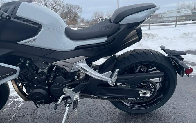 2026 CFMOTO 800NK - AEROLITE GRAY