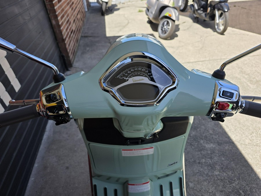 2027 Vespa GTS 310