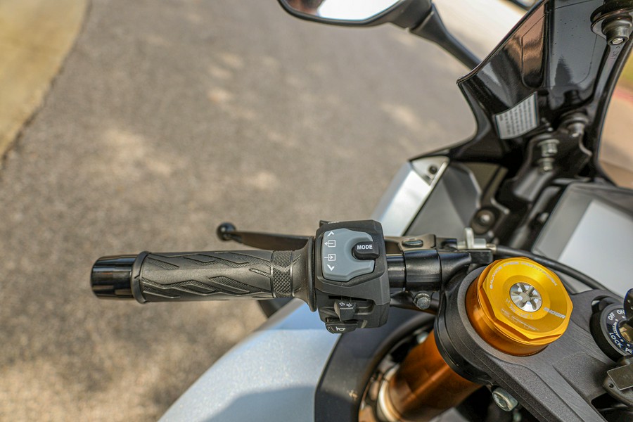 2025 SUZUKI GSX-R1000R