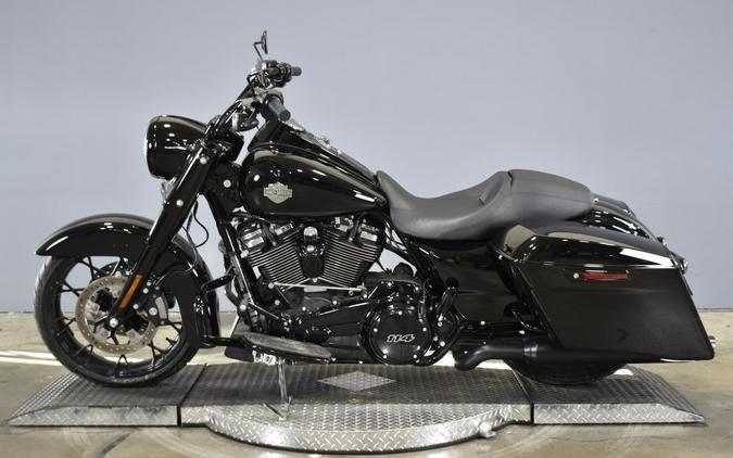 2022 Harley-Davidson Road King Special Vivid Black