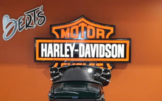 2024 Harley-Davidson® FLHTCUTG - Tri Glide® Ultra