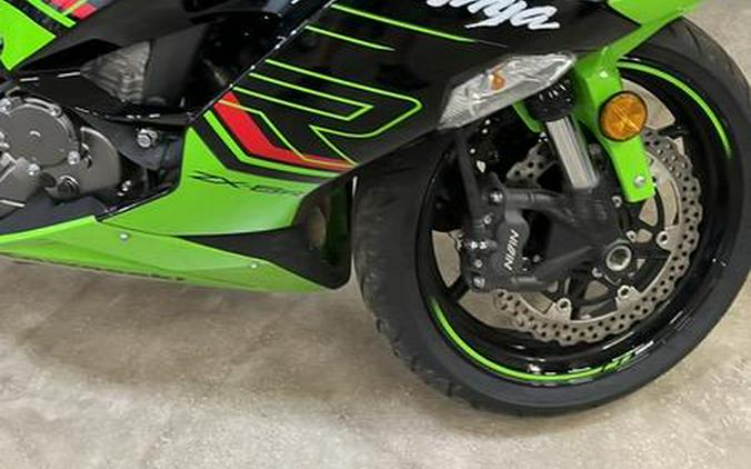 2023 Kawasaki ZX636HPFAN