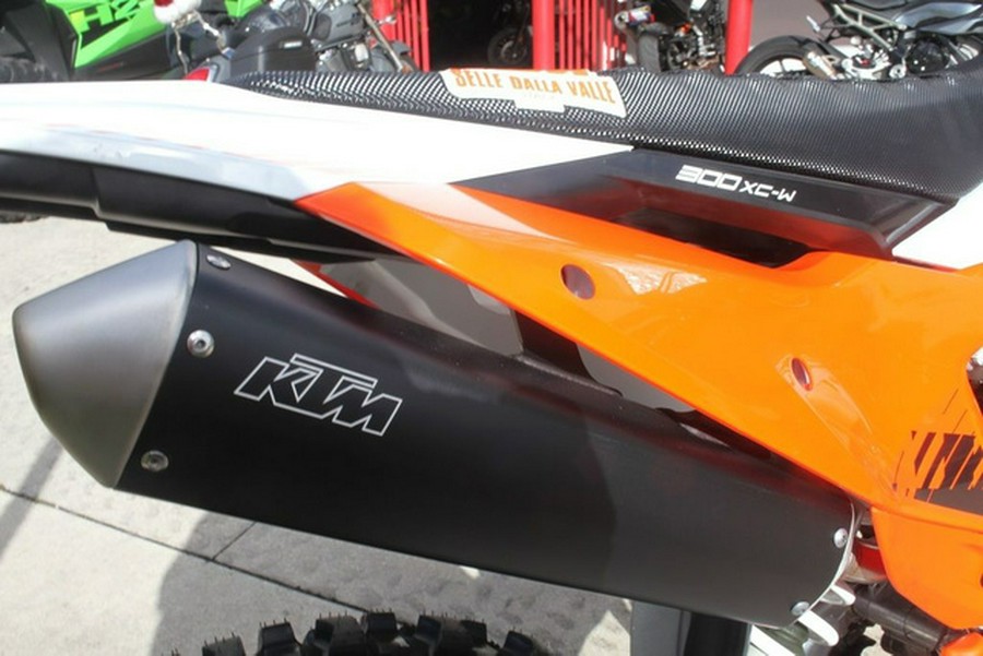 2026 KTM XC 300 W Hardenduro