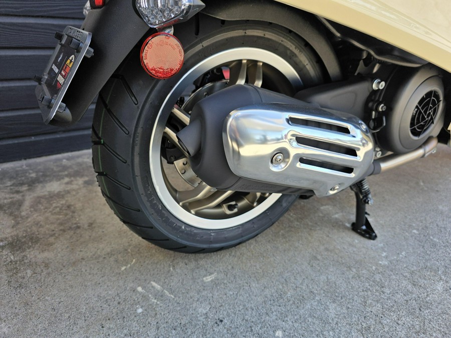 2027 Vespa Primavera 150