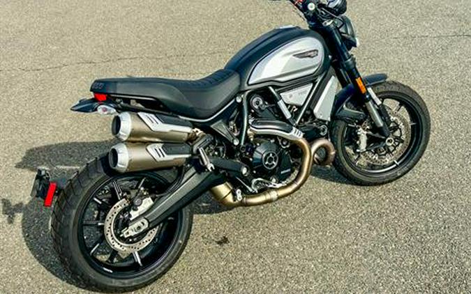 2022 Ducati Scrambler 1100 Dark PRO