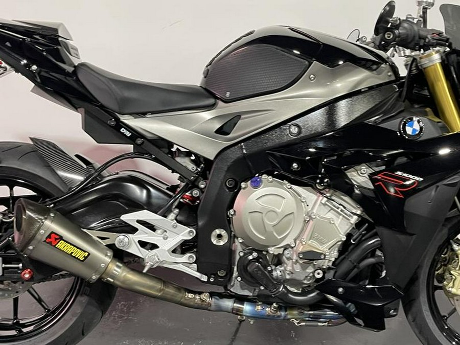 2016 BMW S 1000 R Racing Red