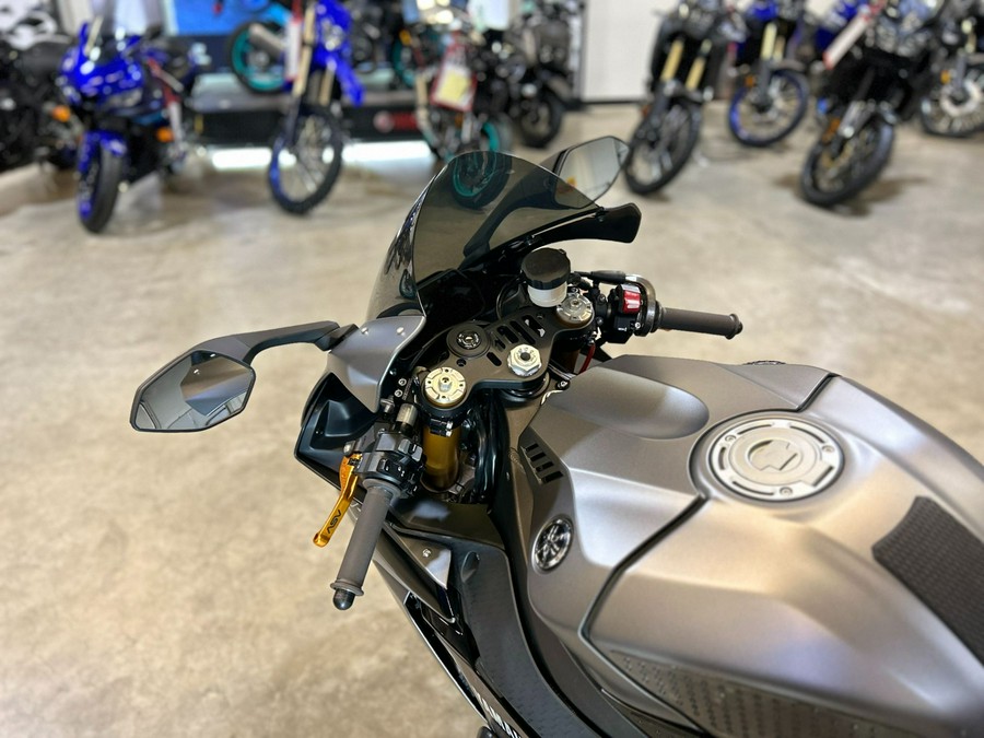 2016 Yamaha YZF-R1