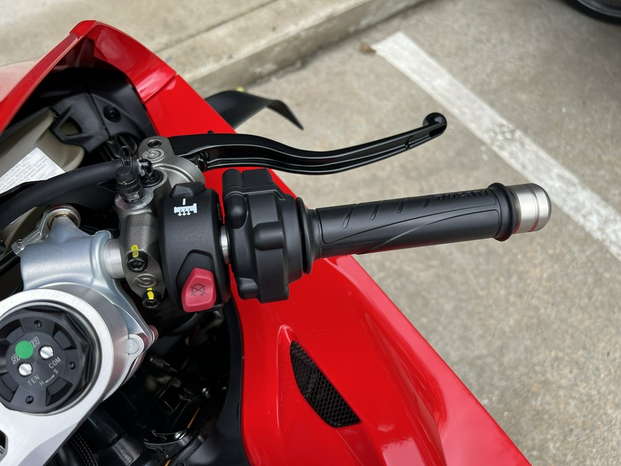 2024 Ducati Panigale V4