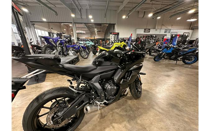 2025 Yamaha YZF-R7