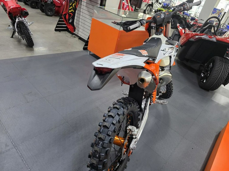 2026 KTM XC 300 W Hardenduro