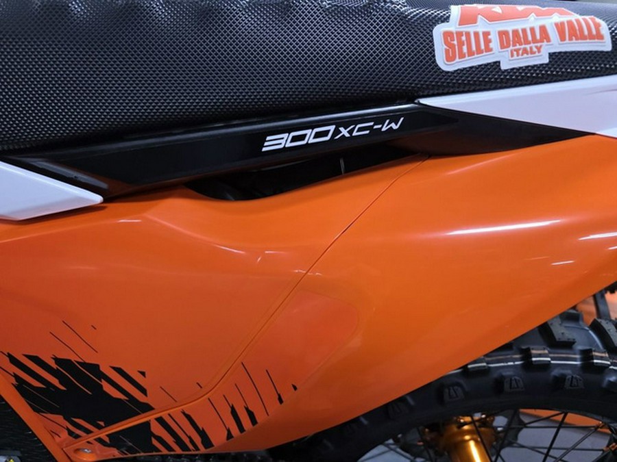 2026 KTM XC 300 W Hardenduro