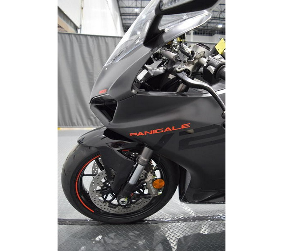 2024 Ducati Panigale V2 Black on Black