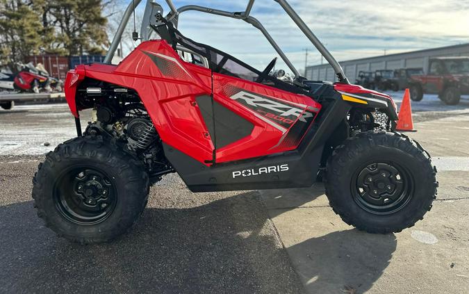 2026 Polaris RZR 200 EFI