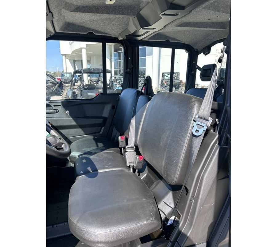 2026 Can-Am® Defender MAX DPS CAB HD10