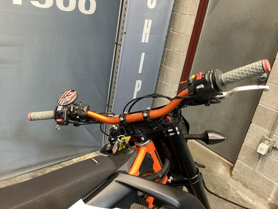 2019 KTM 690 SMC R