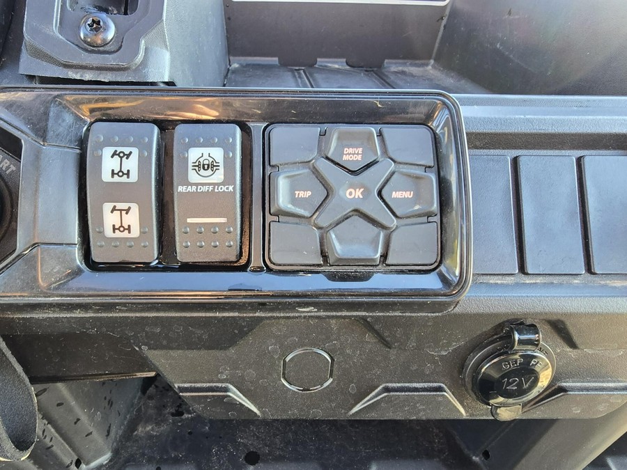 2023 Can-Am DEFENDER XT HD9