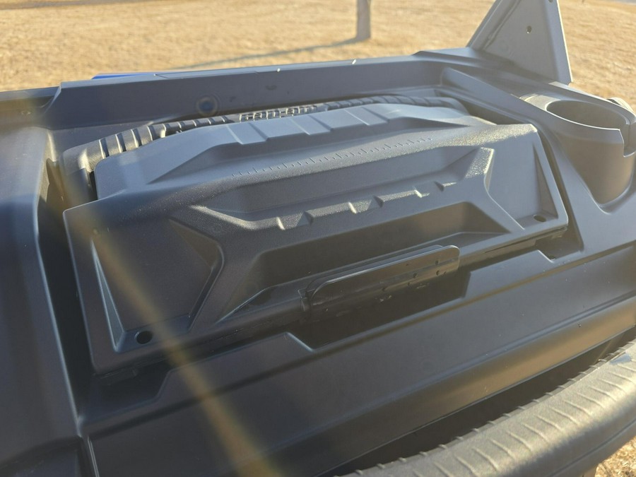 2023 Can-Am DEFENDER XT HD9