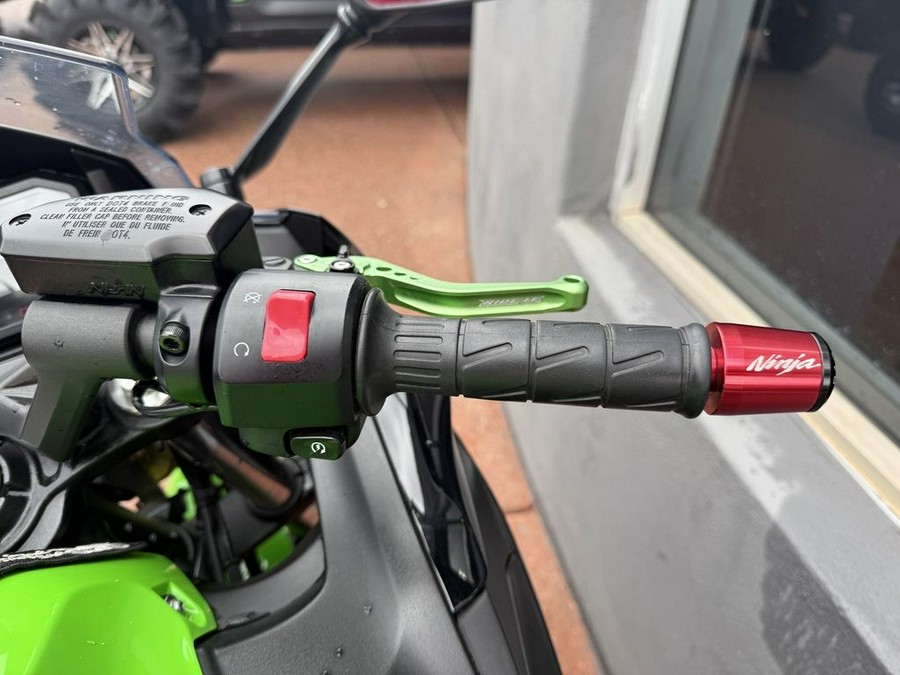 2022 Kawasaki Ninja® 650 Metallic Matte Graphenesteel Gray