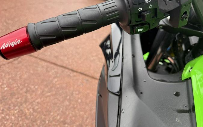 2022 Kawasaki Ninja® 650 Metallic Matte Graphenesteel Gray