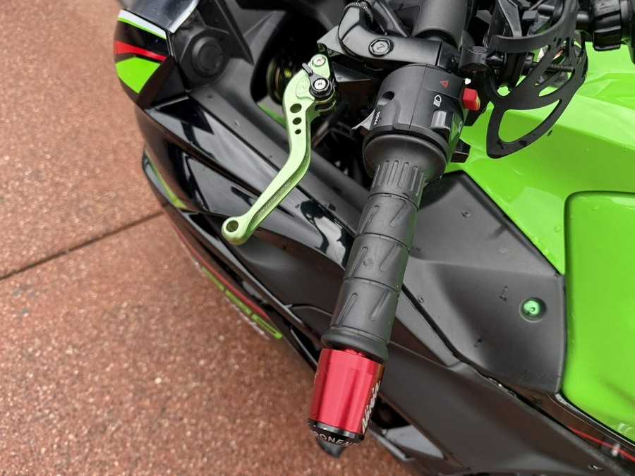 2022 Kawasaki Ninja® 650 Metallic Matte Graphenesteel Gray