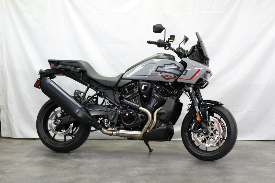 RA1250ST 2025 Pan America® 1250 ST